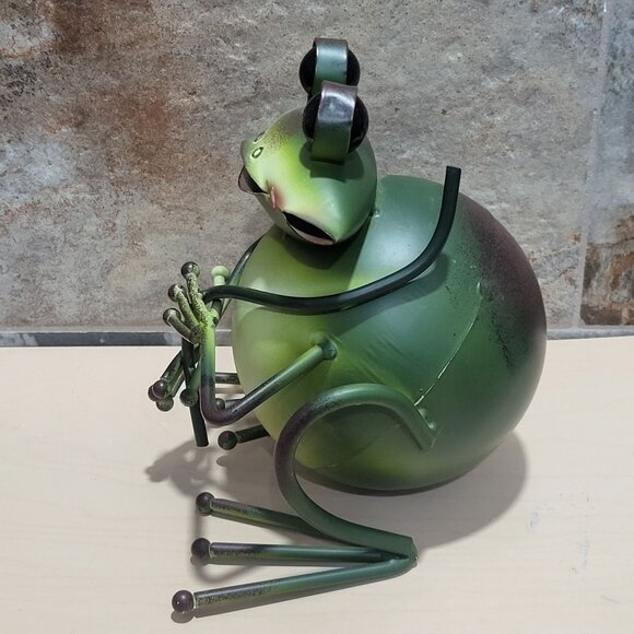 Green Metal Frog Figurine Decorative Garden Sculpture - Picture 7 of 11